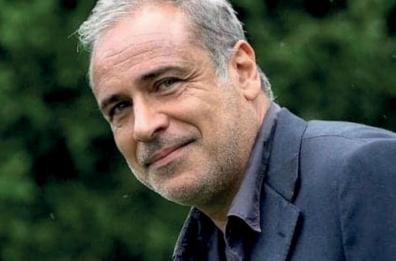 «Non è vero ma ci credo», Decaro in Puglia porta in scena De Filippo 
