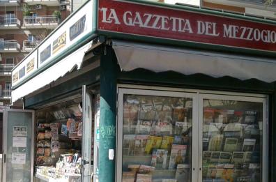 «Quell'edicola con l'insegna rossa», lo sguardo di Simonetta Sciandivasci