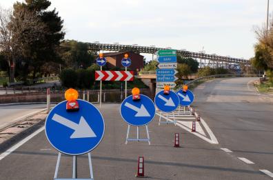 Ex Ilva, sulla statale 7 cadono pezzi dal nastro trasportatore: disagi a Taranto