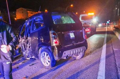 Tito Scalo, scontro tra due auto: minicar distrutta nell'impatto