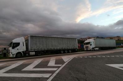 Scoppia in Puglia la protesta dei Tir, raduni a Foggia e nella Bat