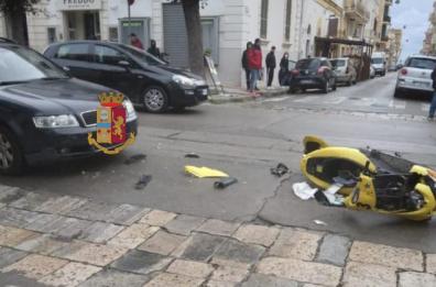 Gallipoli, schianto dopo la fuga sullo scooter rubato:  arrestato 