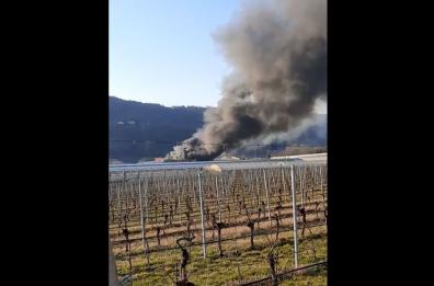 VERONA - Poiano, esplosione e incendio Colorificio via Valpantena