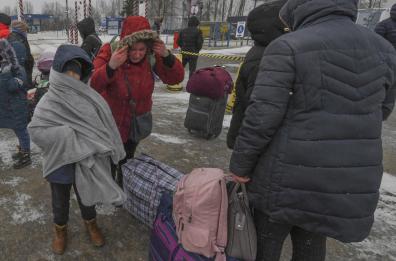 In fuga a soli 12 anni arriva a piedi in Romania: secondo l’Unicef oltre un milione di bambini ha lasciato l’Ucraina