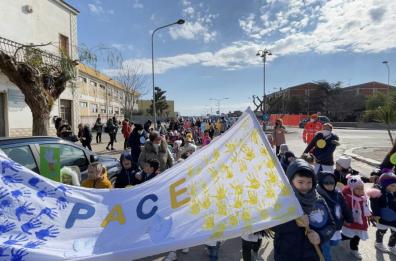 Ucraina, 600 studenti di Stornara in corteo per la pace