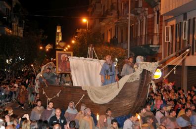 Bari, il corteo di San Nicola riparte dai valori della pace