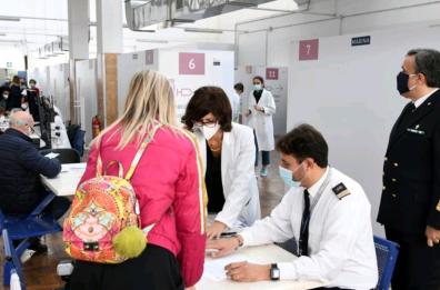 A Taranto vaccini senza frontiere