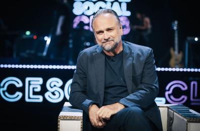 «Luce social club», una tappa fra il teatro di Popolizio e la nuova versione di Arisa