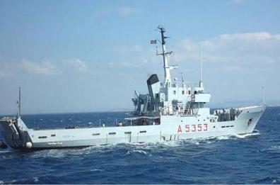 Contrabbando sigarette, la Procura di Brindisi estende le indagini alla nave "Capri" della Marina militare 