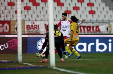 Calcio, Bari -Juve Stabia finisce 1-0 per i biancorossi 