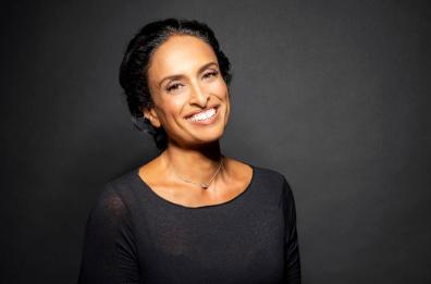 Noa al Teatro Petruzzelli di Bari nel "30° Anniversary Tour"