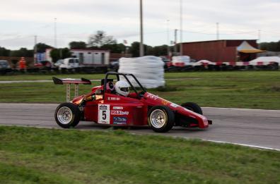 La Max Racing sulla pista «Fanelli» di Torricella per il «Tricolore Formula Challenge»
