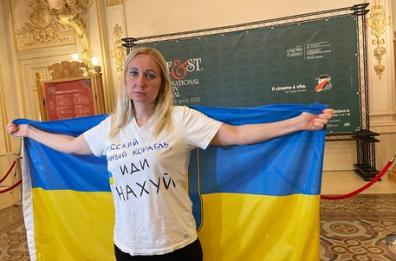 Regista ucraina Onyshchenko premiata al Bif&st: «Combatteremo fino all'ultimo»