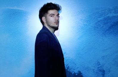Il cantante di Foggia Gaudiano va «Oltre le onde» per affrontare le avversità della vita