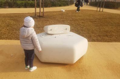 Bari, vandali in azione al parco Rossani: i residenti scrivono a Decaro