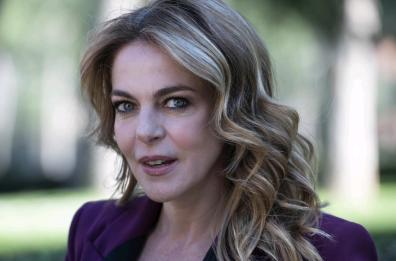 Il ruolo del genitore perfetto narrato da Claudia Gerini nel film «Mancino naturale»