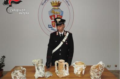 Scanzano Jonico, trovati reperti archeologici durante lavori di demolizione di un'opera abusiva