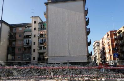 Bari, addio all'ex Sestriere Cafè: demolito, al suo posto una nuova costruzione