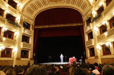 Strage di Capaci, il ricordo di Emiliano trasmesso agli studenti nel teatro Piccinni di Bari