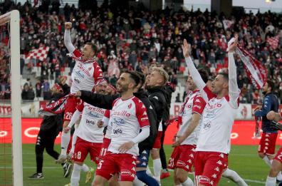 Il Bari non si ferma: 1-0 all'Avellino e scatta il trenino per la gioia dei tifosi