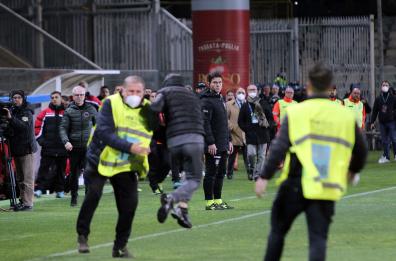 Foggia-Catanzaro, dopo l'invasione di campo scattano i primi Daspo