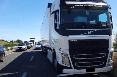 Bisceglie, autista si ferma in sosta per dormire: tir derubato del carico da 32mila euro