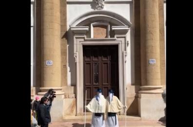 Taranto, per la Settimana Santa tornano i riti: ecco l'uscita dei perdoni 