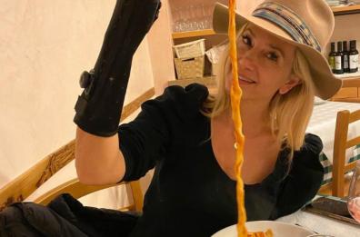 Mira Sorvino in Salento per un film del marito