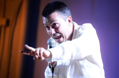 In Puglia la risata di Saverio Raimondo: «Stand-up comedy contro le mie paure»