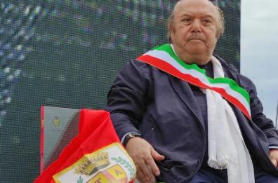 Lino Banfi nominato «sindaco della Liguria»: «Checco Zalone è il nuovo maestro»