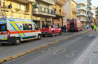 Andria, 83enne trovata morta carbonizzata in casa, incendio forse partito da sigaretta