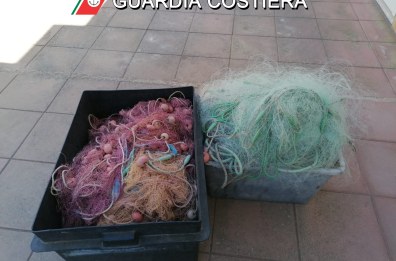 Pesca illegale nell'area marina protetta di Porto Cesareo: sequestro e multa 
