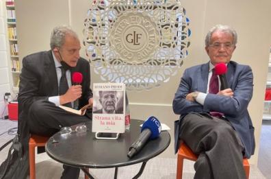 Prodi a Bari: «Ucraina? Europa unita sarebbe protagonista per la soluzione della guerra»