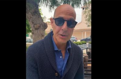 "Greens in Puglia", l'attore hollywoodiano Stanley Tucci ad Andria tra le verdure della Murgia