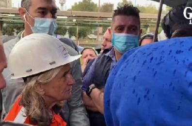 Sciopero ex Ilva a Taranto, l'Ad Morselli faccia a faccia con i lavoratori in protesta. La protesta passa a Roma