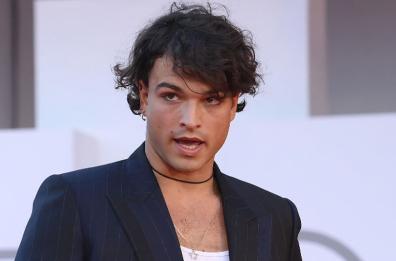 Leo Gassman soccorre ragazza molestata a Roma