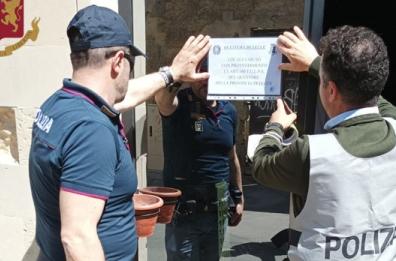 Assembramenti e vandalismo, sospeso per trenta giorni locale a Lecce