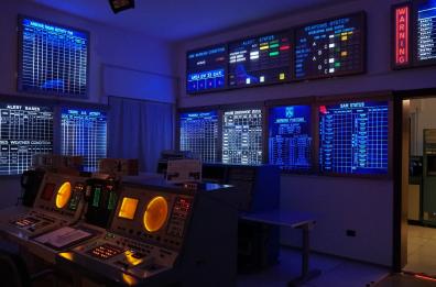 Viaggio nel bunker anti-nucleare nascosto nel bosco di Martina Franca 