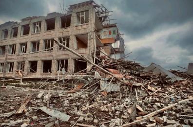Alla «roulette» della morte: un mese tra le rovine, da Mykolaiev a Bucha, a Kiev