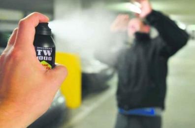 Porto Cesareo, la polizia locale avrà in dotazione spray al peperoncino e manganello