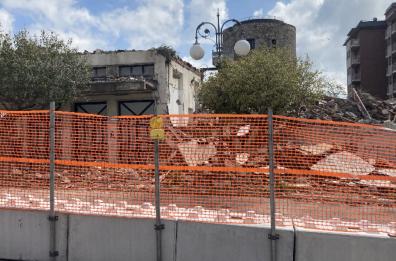 Potenza, ecco la Torre Guevara finalmente «libera»

