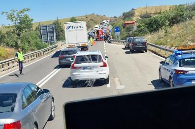 Metaponto, uomo si getta da un ponte: traffico in tilt