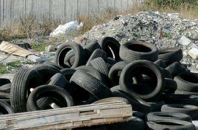 Pneumatici abbandonati, da rifiuto a risorsa in Puglia
