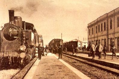 In treno a vapore come 150 anni fa sulla tratta ferrata Lecce-Otranto