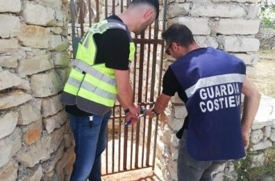 Trani, accessi al mare, ville e belvedere abusivi: sequestri e denunce