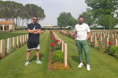  Due fratelli baresi «di casa» nel cimitero inglese