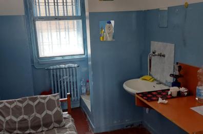 Trani, ambienti sporchi e fatiscenti nel carcere: «Ma nessuno interviene»