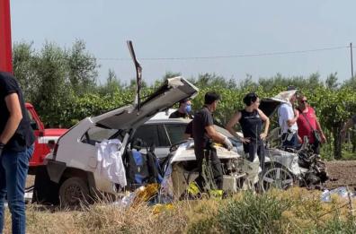 Due auto si scontrano fra Stornarella e Orta Nova: morti un operaio e un bracciante