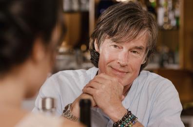 «Viaggio a Sorpresa», la prima del film a Bari con Ronn Moss e Lino Banfi