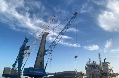 Ex Ilva di Taranto,  navi ferme in rada: Peyrani non rinnova il contratto
